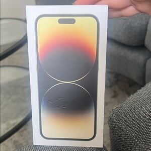 iPhone 14 Pro Max - 256 gb - Gold - UNOPENED